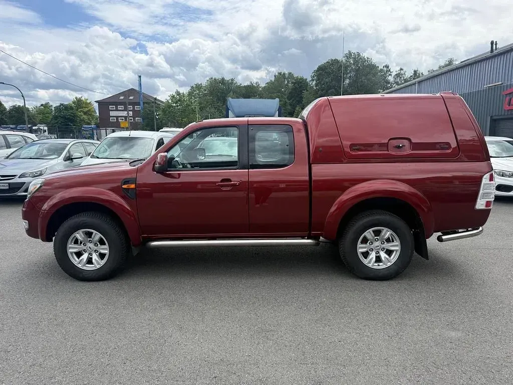 Gebraucht Ford Ranger XLT 143 PS (105 kW) 2011 Rot Pickup