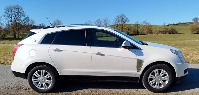 Gebraucht Cadillac SRX 318 PS (233 kW) 2015 Weiß SUV
