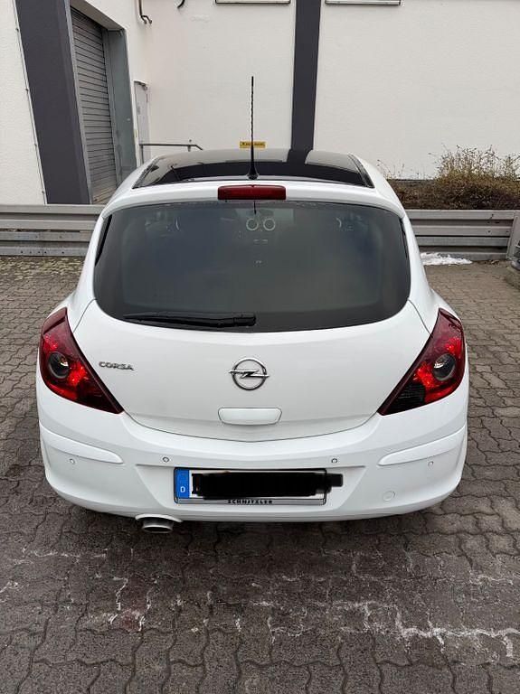 Gebraucht Opel Corsa Active 87 PS (63 kW) 2013 Weiß Kleinwagen