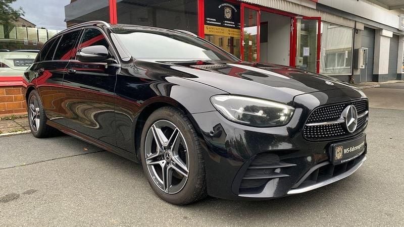Schwarz Gebraucht 2022 Mercedes E220 AMG Limousine | 28.950 € (Superpreis) - Bild 1/4