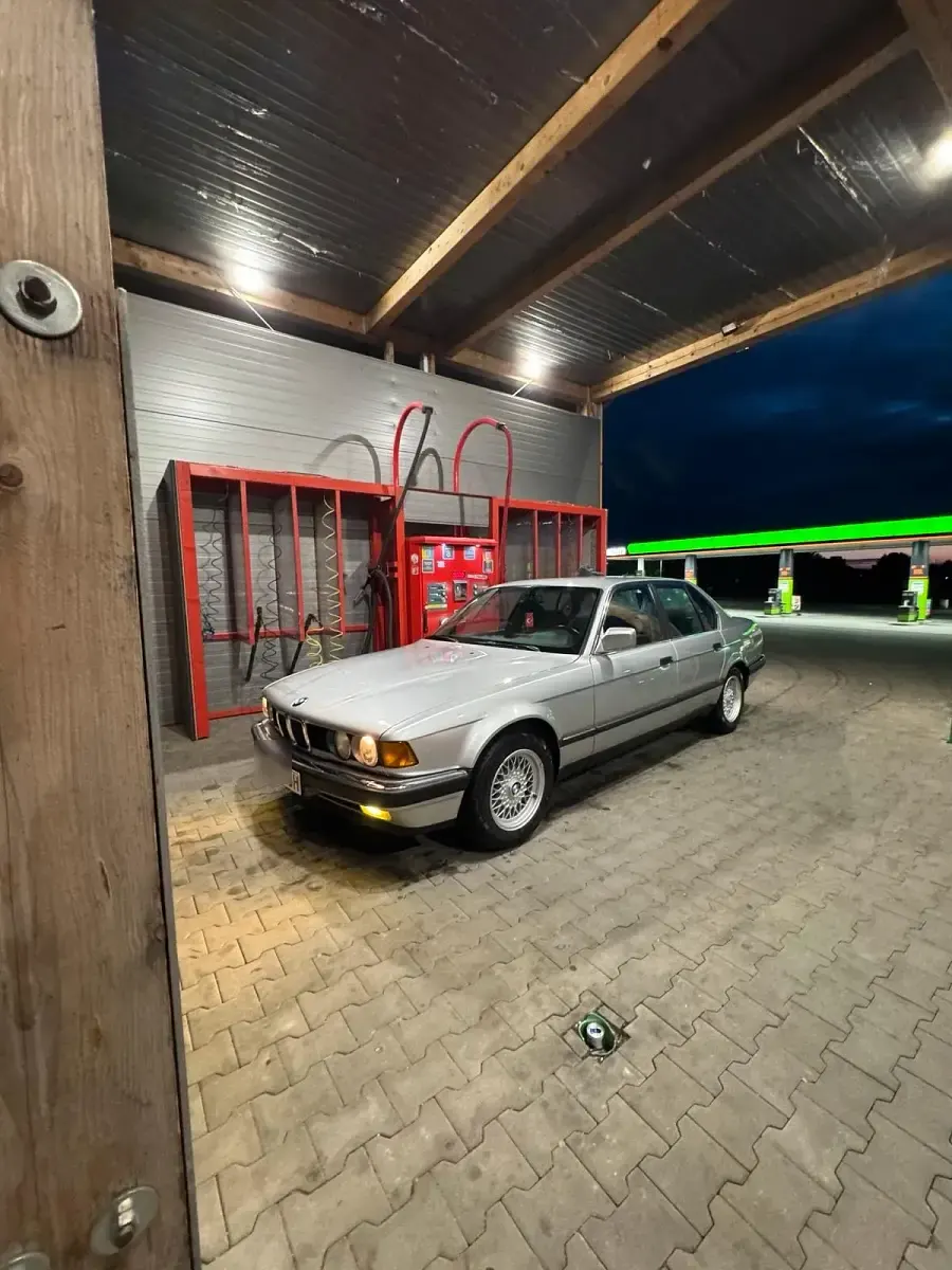 Brugt BMW 735 211 HK (155 kW) 1990 Sølv Sedan