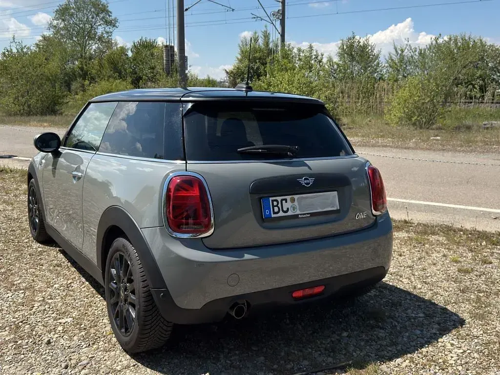 Gebraucht Mini ONE 102 PS (75 kW) 2019 Grau Kleinwagen