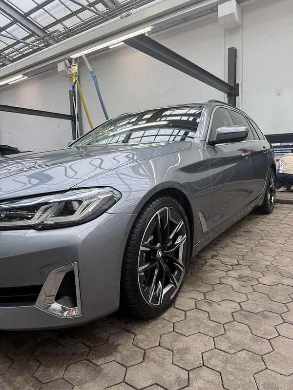 Gebraucht BMW 530 Luxury Line 252 PS (185 kW) 2020 Grau Kombi