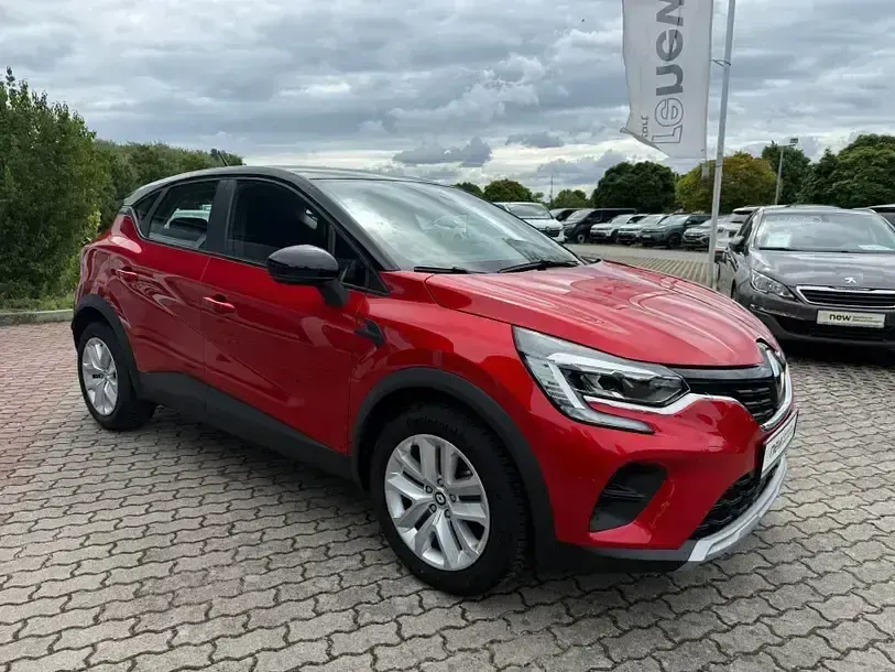 Gebraucht Renault Captur Equilibre 100 PS (73 kW) 2023 Dezirrot metallic, black pear SUV
