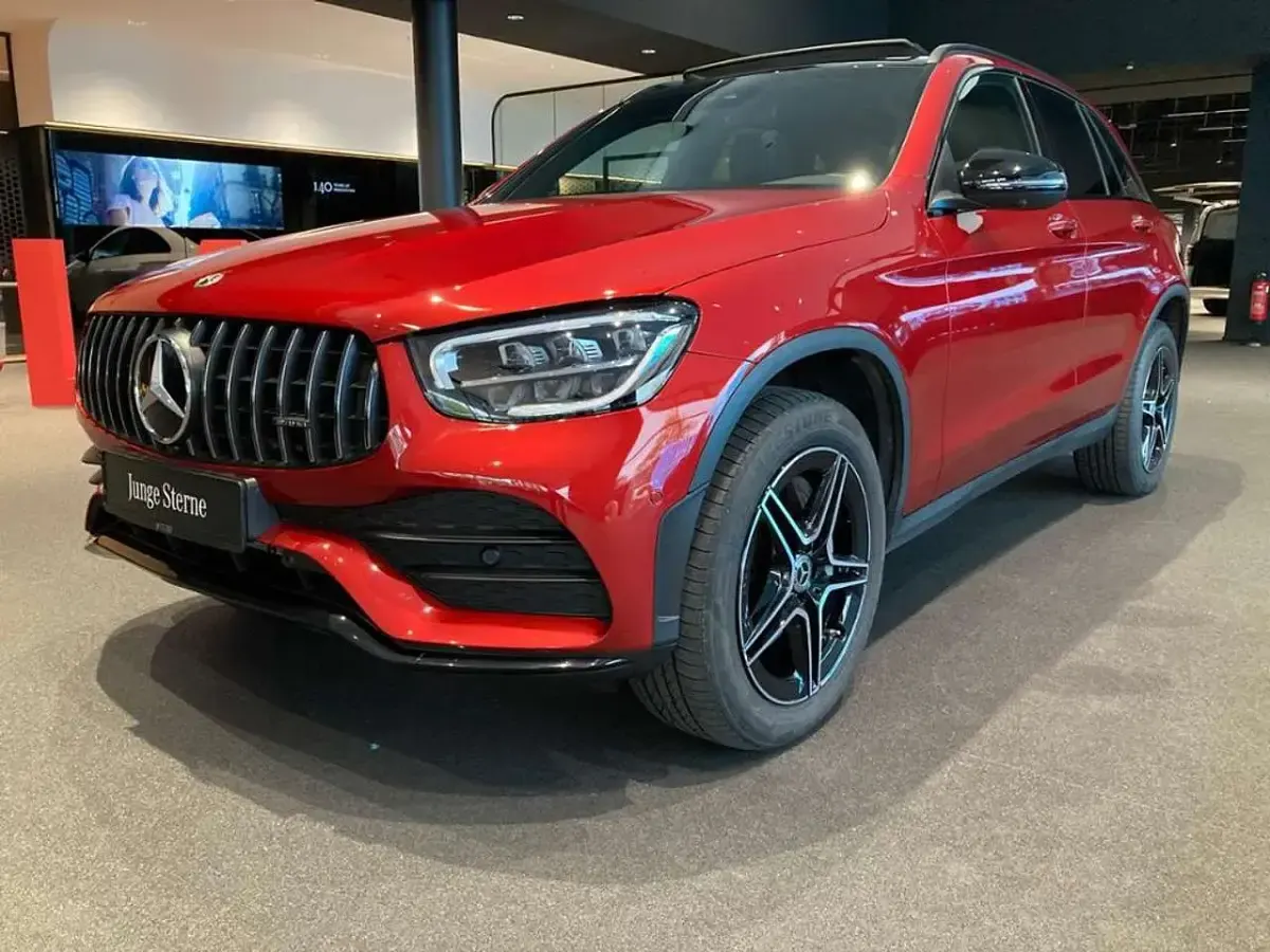Gebraucht Mercedes GLC300e AMG 306 PS (225 kW) 2022 Manufaktur lack manufaktur hya SUV