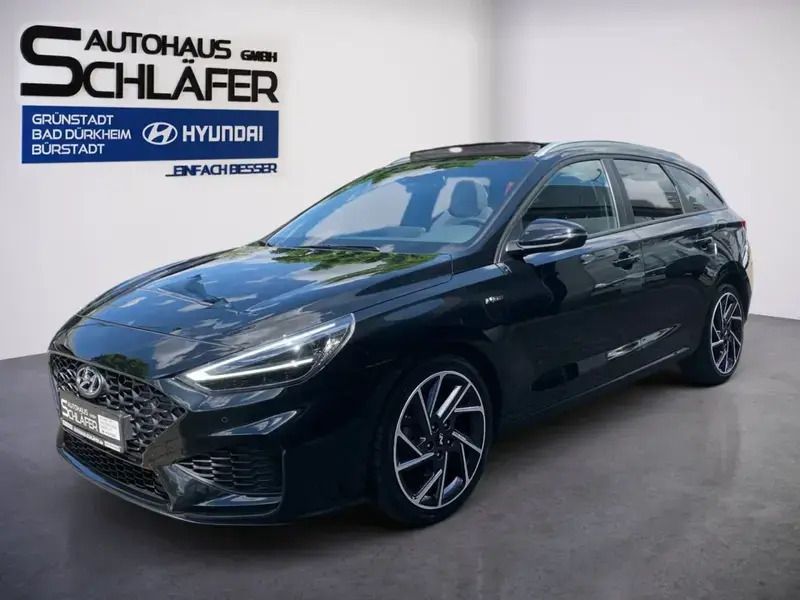 Abyss black / mic Gebraucht 2024 Hyundai i30 N Line Kombi | 25.980 € (Fairer Preis) - Bild 1/1