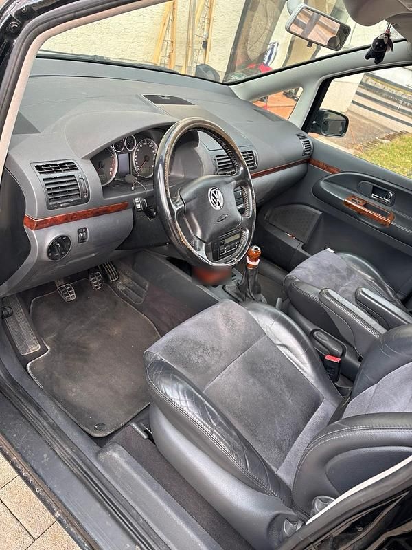 Gebraucht VW Sharan 150 PS (110 kW) 2002 Schwarz Van / Kleinbus