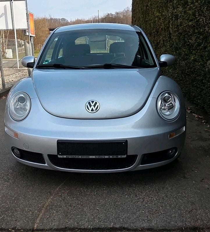 Second-hand VW Beetle 105 CP (77 kW) 2008 Argintiu Hatchback