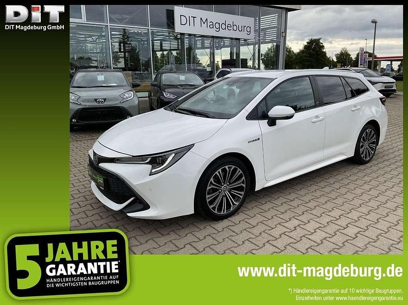 Schneeweiß Gebraucht 2021 Toyota Corolla Team Kombi | 21.990 € (Superpreis) - Bild 1/4