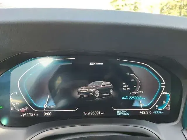 Gebraucht BMW 330 Sport Line 184 PS (135 kW) 2022 Schwarz Kombi
