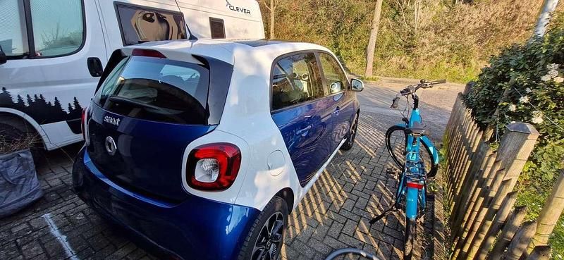 Gebraucht Smart ForFour Passion 71 PS (52 kW) 2015 Blau Kleinwagen