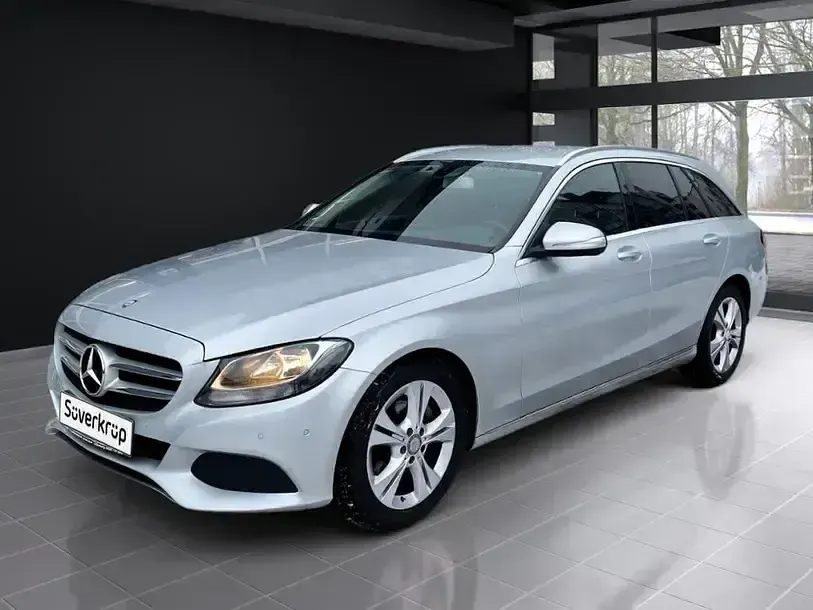 Gebraucht Mercedes C220 Avantgarde 170 PS (125 kW) 2015 Silber Limousine