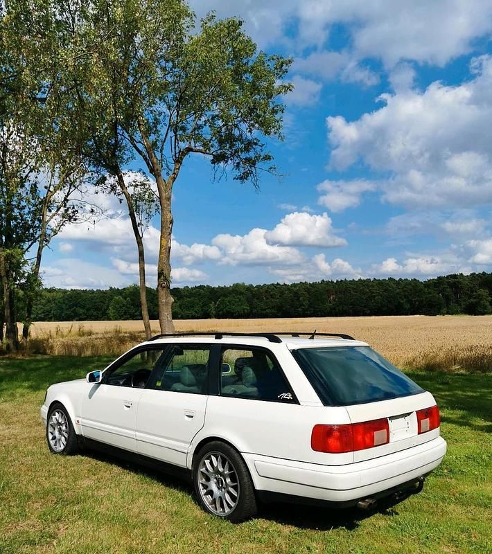 Weiß Gebraucht 1994 Audi 100 Kombi | 10.000 € - Bild 1/4
