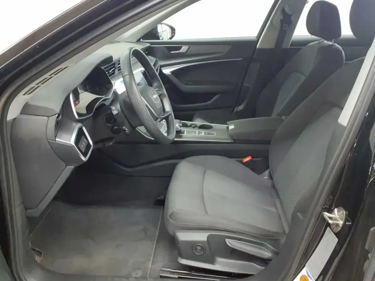 Gebraucht Audi A6 Basis 163 PS (119 kW) 2023 Brillantschwarz Kombi
