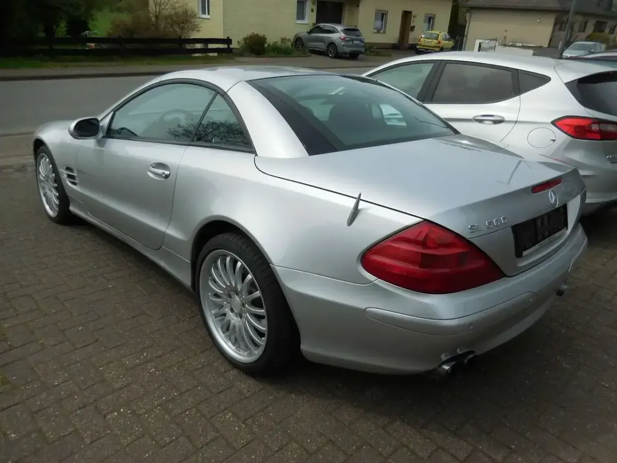 Gebraucht Mercedes SL500 306 PS (225 kW) 2002 Brillantsilber  metalliclack Cabrio
