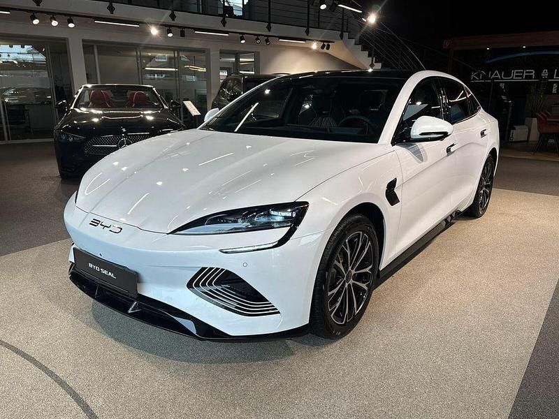 Neu BYD Seal Comfort 169 kW (231 PS) 2026 Polar white Limousine