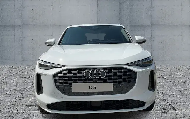 Käytetty Audi Q5 Advanced Plus 204 HP (150 kW) 2025 Valkoinen Katumaasturi
