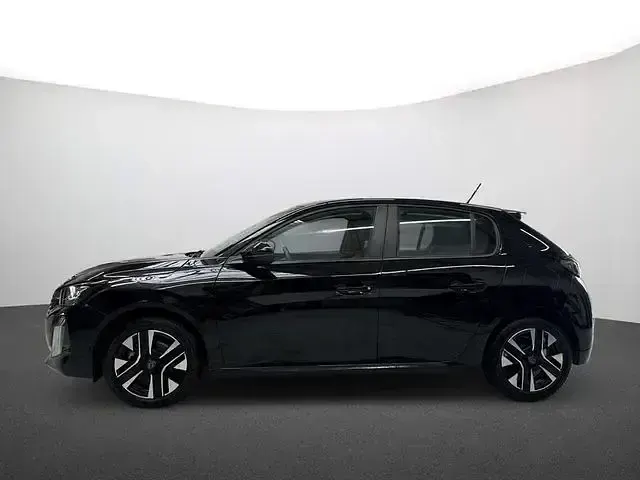 Gebraucht Peugeot 208 Active 101 PS (74 kW) 2024 Schwarz Kleinwagen