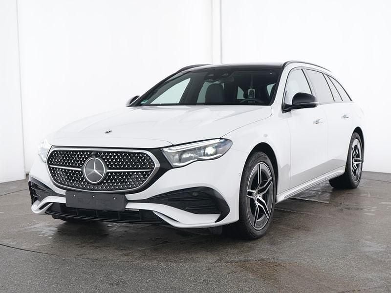 Manufaktur lack manufaktur opalithweiß bright Gebraucht 2024 Mercedes E300 AMG Kombi | 56.490 € (Guter Preis) - Bild 1/3