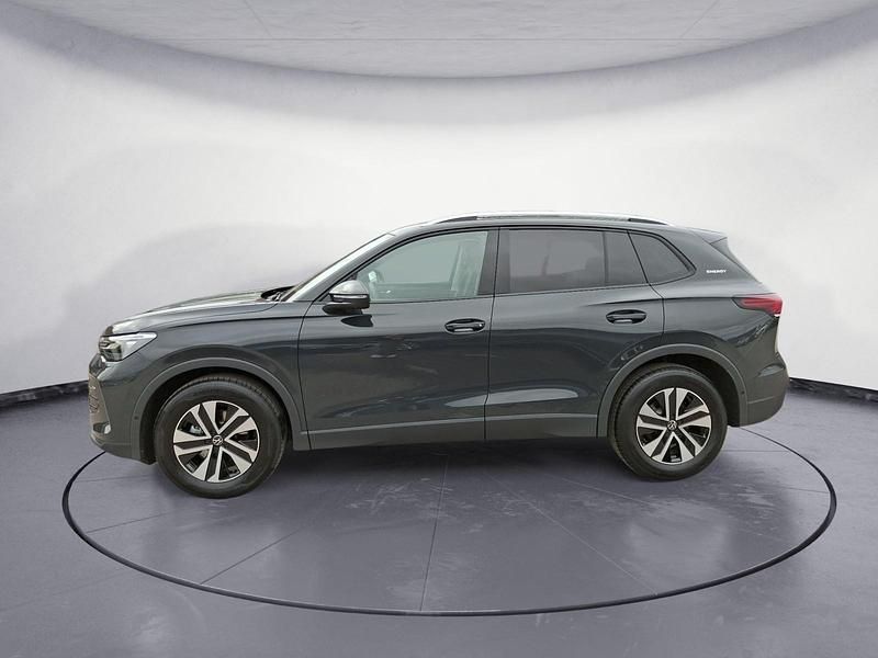 Neu VW Tiguan S 150 PS (110 kW) 2026 Grau SUV