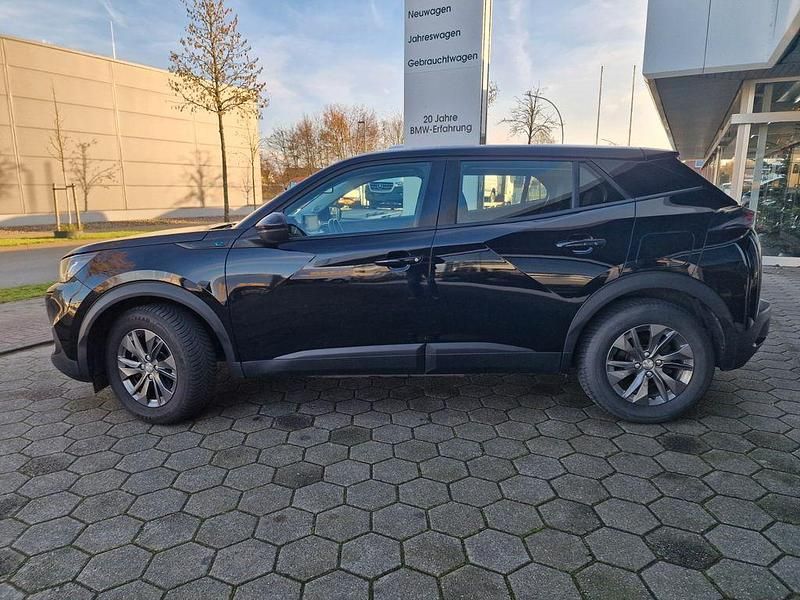 Gebraucht Peugeot 2008 Active 100 kW (136 PS) 2022 Schwarz SUV