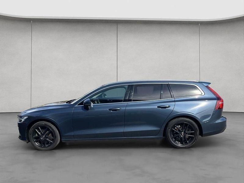 Gebraucht Volvo V60 Ultimate 197 PS (144 kW) 2022 Blau Kombi