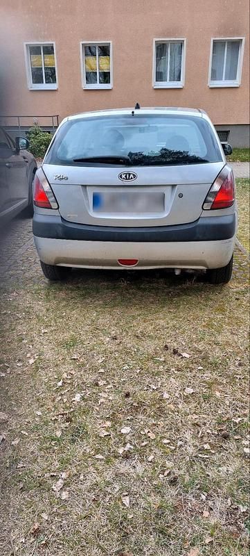 Gebraucht Kia Rio 54 PS (39 kW) 2007 Grau Kleinwagen