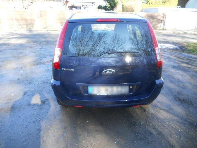 Gebraucht Ford Fusion 80 PS (58 kW) 2010 Blau Kleinwagen