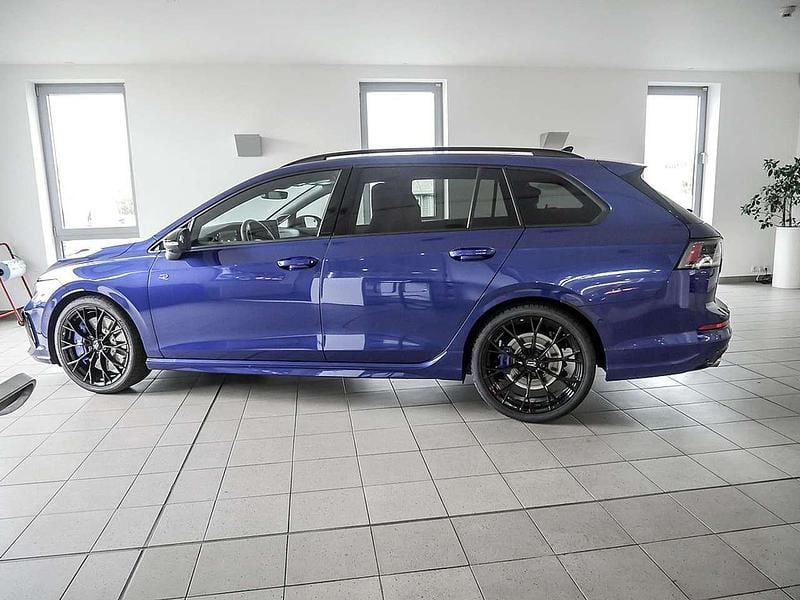 Neu VW Golf VIII R 333 PS (244 kW) 2026 Lapiz blue Kombi