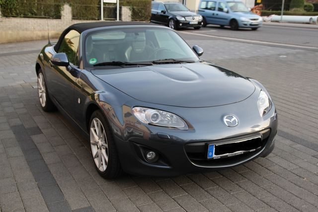 Gebraucht Mazda MX5 Inclusive 218 PS (160 kW) 2010 Grau metallic Cabrio