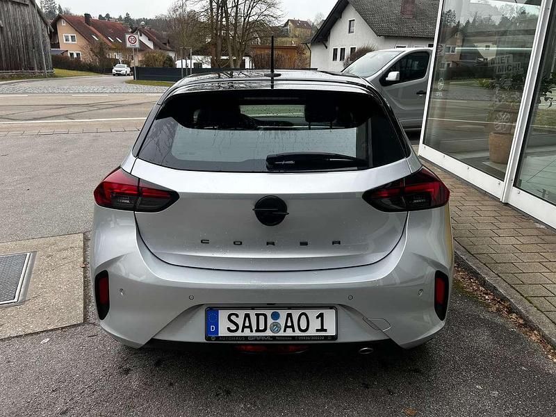 Gebraucht Opel Corsa 101 PS (74 kW) 2023 Kristall silber Kleinwagen