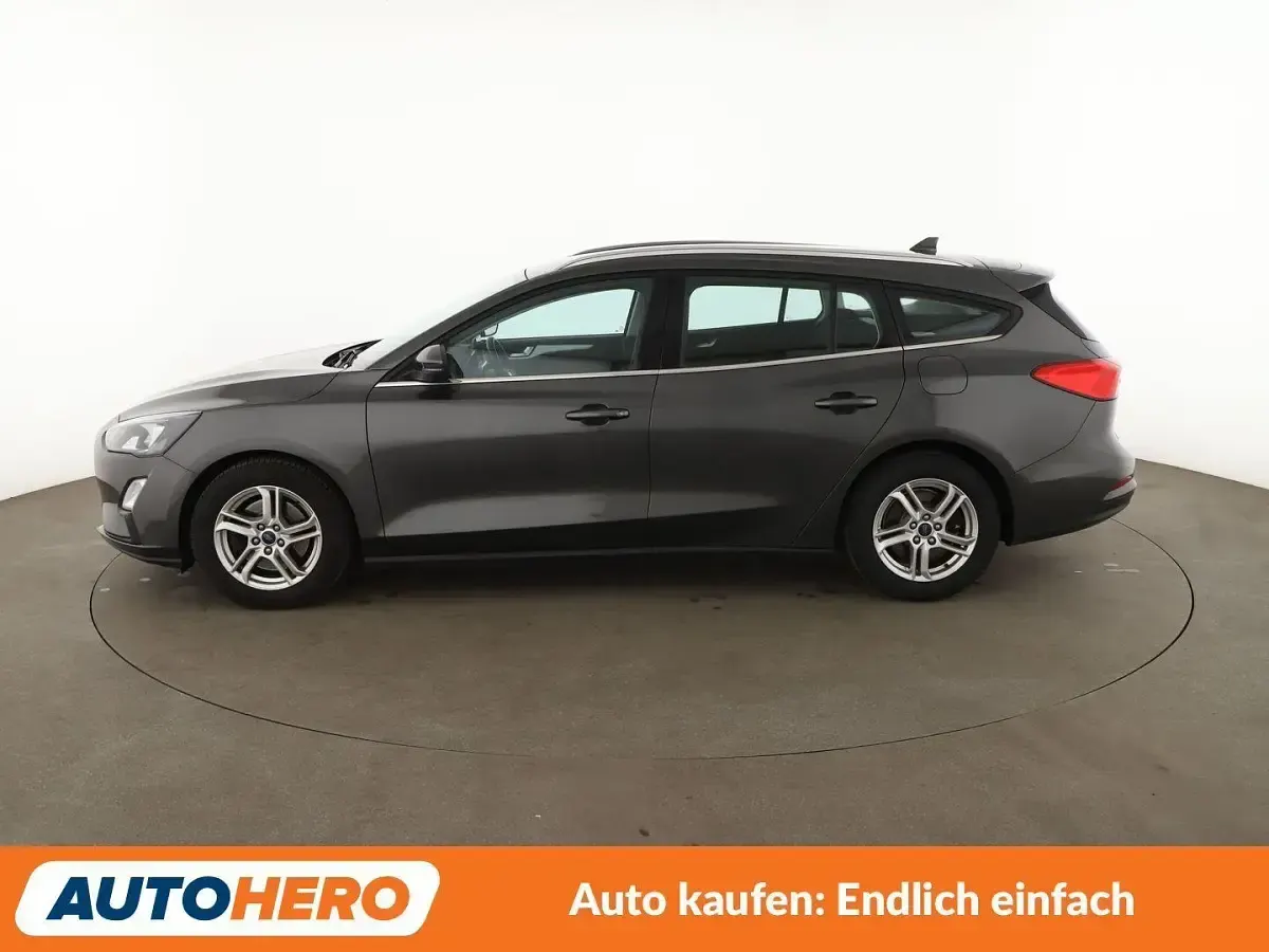 Gebraucht Ford Focus Cool & Connect 125 PS (91 kW) 2019 Grau Kombi