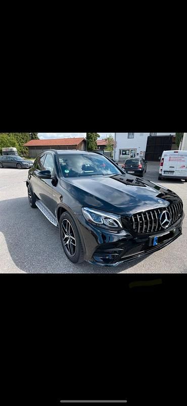 Schwarz Gebraucht 2018 Mercedes GLC43 AMG AMG SUV | 29.999 € (Superpreis) - Bild 1/4