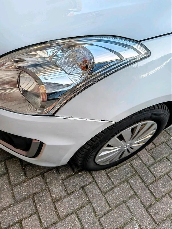 Gebraucht Suzuki Swift 94 PS (69 kW) 2014 Weiß Kleinwagen