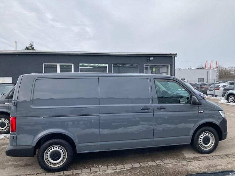 Gebraucht VW Transporter 150 PS (110 kW) 2019 Grau Van