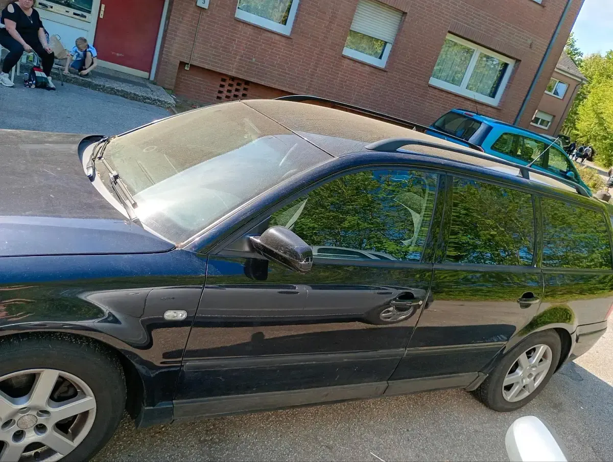 Gebraucht VW Passat 101 PS (74 kW) 1999 Schwarz Kombi