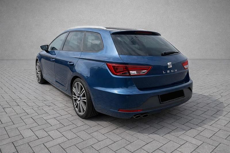 Usado Seat Leon ST FR-Line 150 HP (110 kW) 2015 Azul Carrinha