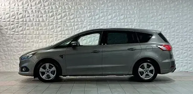 Gebraucht Ford S-MAX Titanium 190 PS (139 kW) 2015 Grau Van / Kleinbus