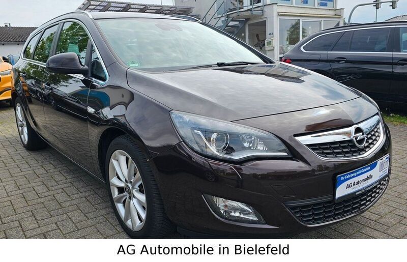 Braun Gebraucht 2012 Opel Astra Innovation Kombi | 3.999 € (Fairer Preis) - Bild 1/4