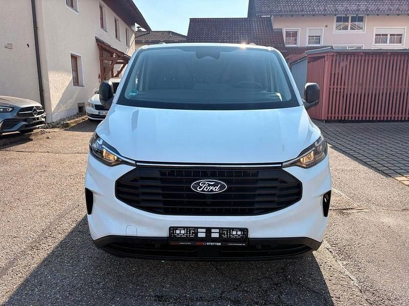 Gebraucht Ford Transit Custom Trend 136 PS (100 kW) 2024 Weiß Van / Kleinbus