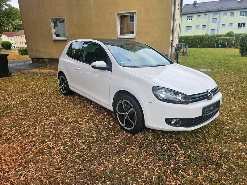 Weiß Gebraucht 2010 VW Golf VI Limousine | 2.750 € (Superpreis) - Bild 1/4