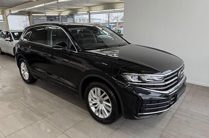 Mythos black Gebraucht 2025 VW Touareg Elegance SUV | 52.990 € - Bild 1/4