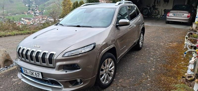 Gebraucht Jeep Cherokee Overland 200 PS (147 kW) 2017 Beige SUV