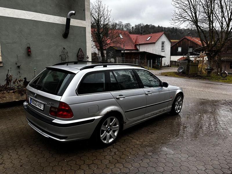 Gebraucht BMW 330 184 PS (135 kW) 2001 Silber Limousine