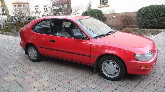 Gebraucht Toyota Corolla 75 PS (55 kW) 1995 Rot Limousine