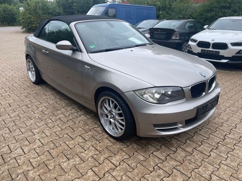 Silber Gebraucht 2009 BMW 118 Cabriolet Advantage Cabrio | 6.300 € (Fairer Preis) - Bild 1/4