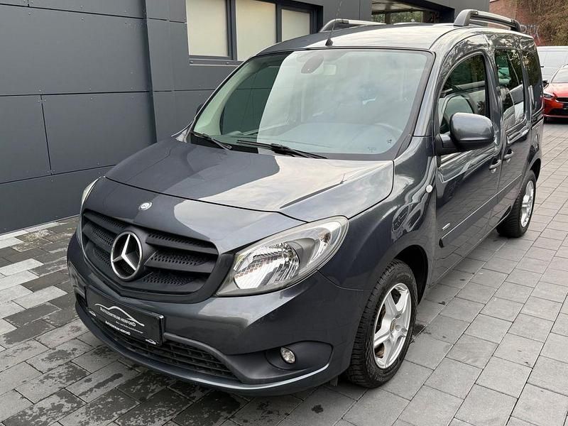 Grau Gebraucht 2014 Mercedes Citan 111 Kombi | 6.700 € (Fairer Preis) - Bild 1/4