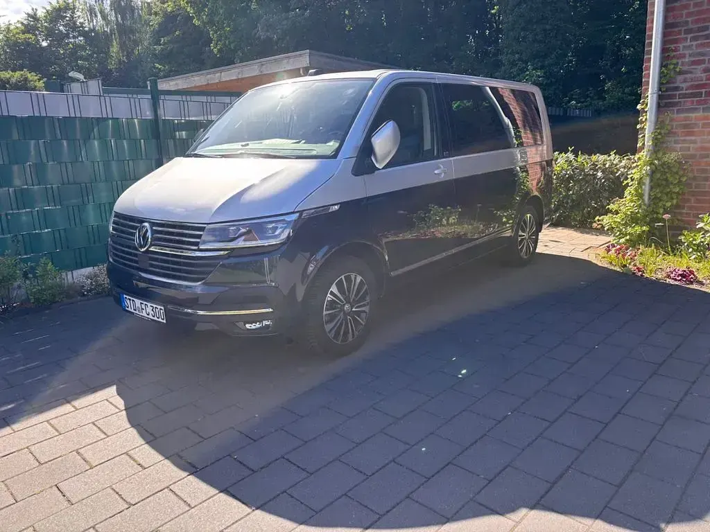 Gebraucht VW Multivan 199 PS (146 kW) 2020 Blau Van / Kleinbus