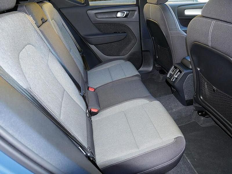 Gebraucht Volvo XC40 Plus 163 PS (119 kW) 2024 Fjord blue SUV