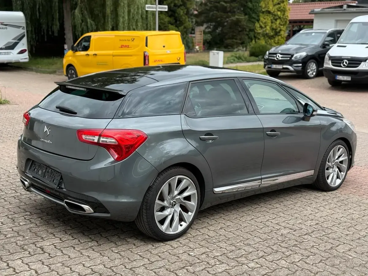 Gebraucht Citroën DS5 200 PS (147 kW) 2012 Grau Kleinwagen